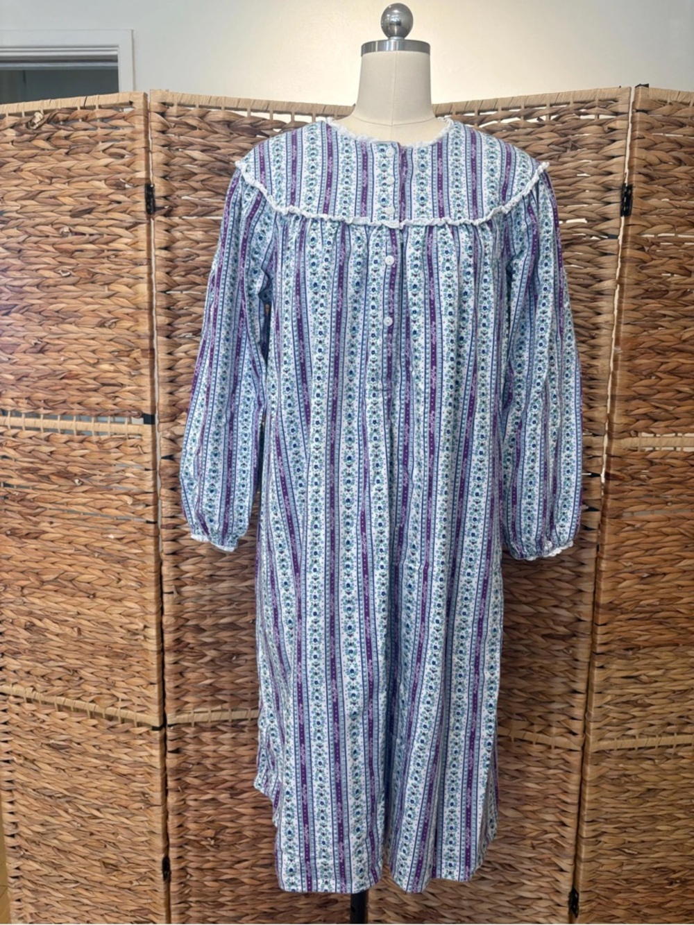 Lanz of Salzburg flannel nightgown, Size 2X?)